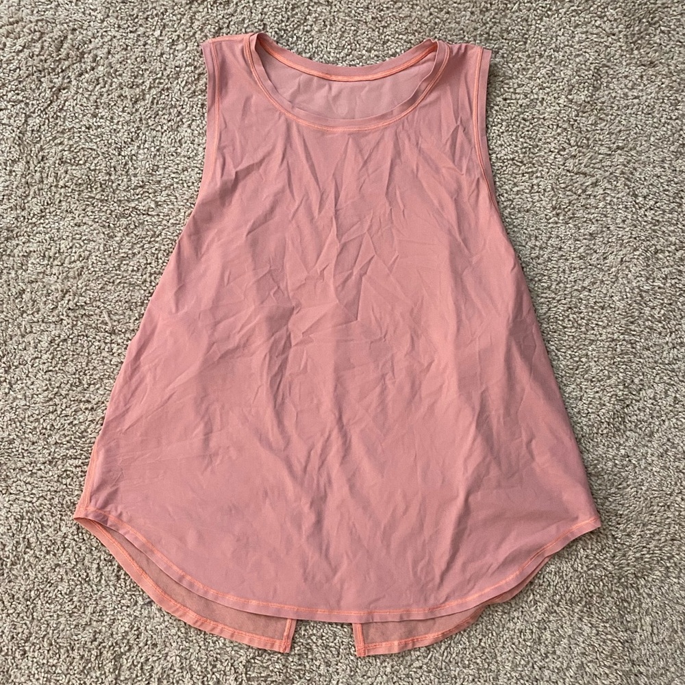 NWOT Lululemon tank